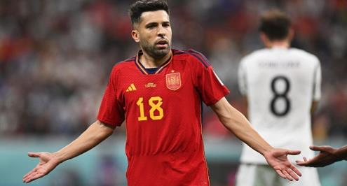 بعد لقبين و93 مباراة.. تقرير: ألبا يعتزل اللعب دوليا مع منتخب إسبانيا